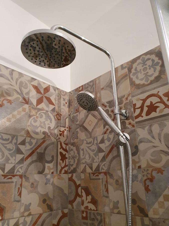 B&B I Sei Volti לצ'ה מראה חיצוני תמונה
